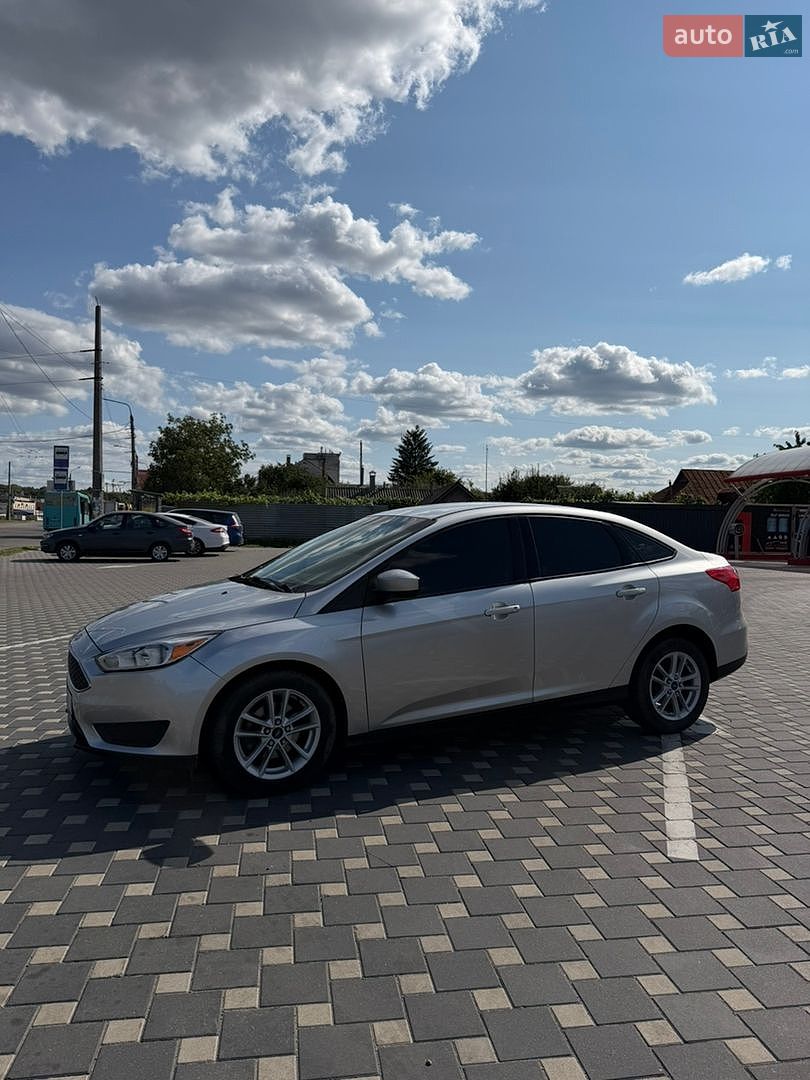 Ford Focus 2018 VIN 1FADP3F28JL291232 фото оголошення 2 з 19