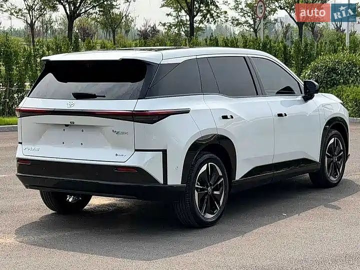 Toyota bZ3X 2025 VIN LS6CME0F2TB458247 фото оголошення 6 з 14