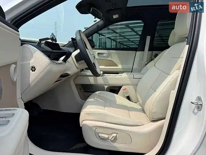Toyota bZ3X 2025 VIN LS6CME0F2TB458247 фото оголошення 9 з 14