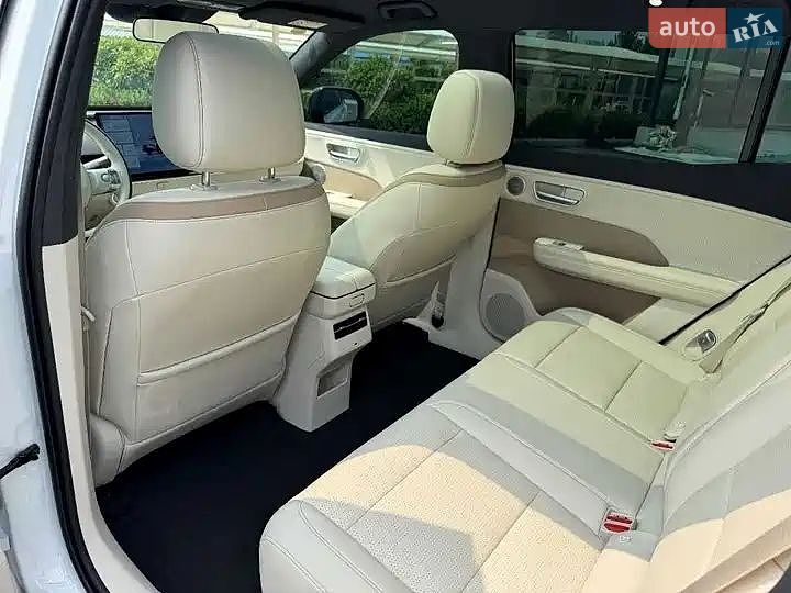 Toyota bZ3X 2025 VIN LS6CME0F2TB458247 фото оголошення 12 з 14