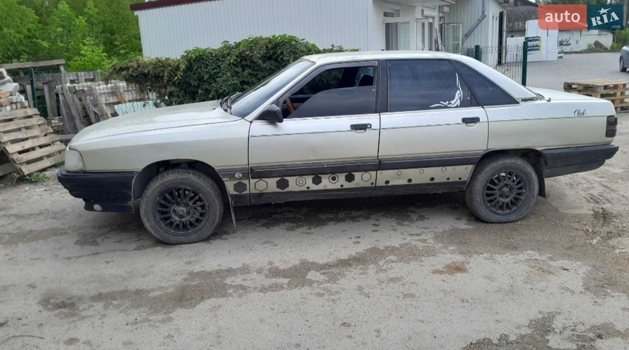 Audi 100 1988 VIN WAUZZZ44ZJN231618 фото оголошення 4 з 13