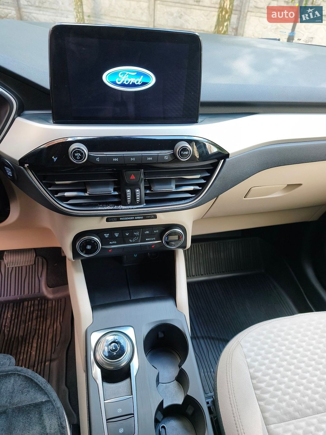 Ford Escape 2020 VIN 1FMCU0G67LUA21853 фото оголошення 37 з 44