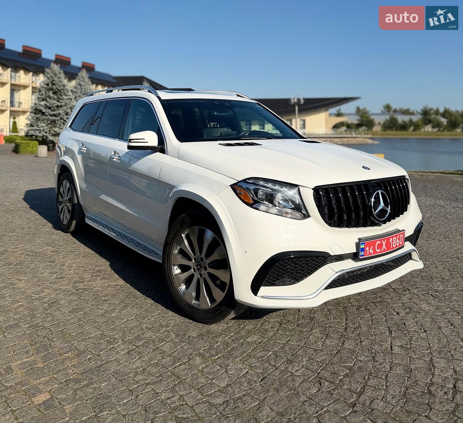 Mercedes-Benz GLS-Class 2017 VIN 4JGDF6EEXHA909078 фото оголошення 11 з 154