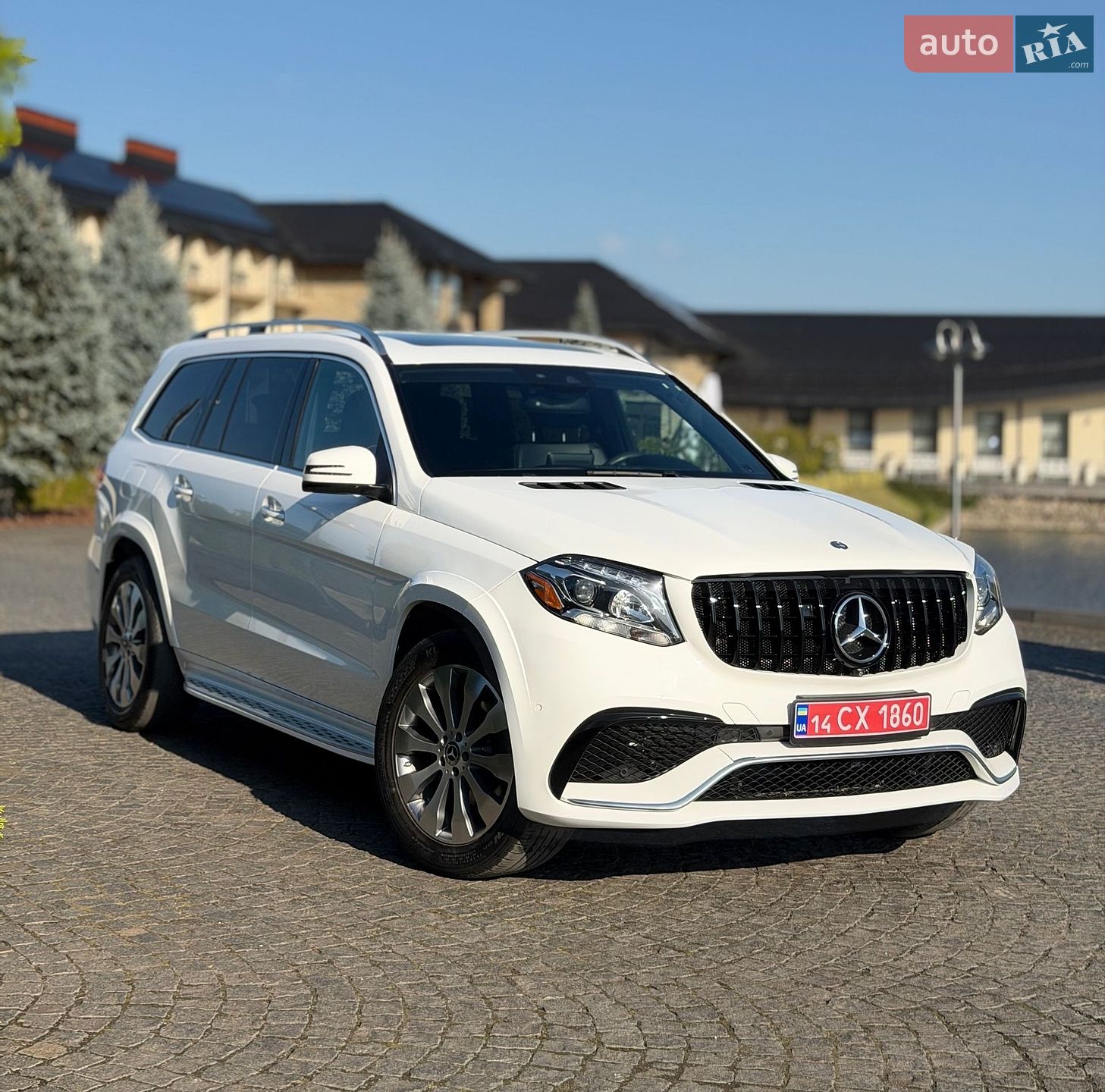 Mercedes-Benz GLS-Class 2017 VIN 4JGDF6EEXHA909078 фото оголошення 14 з 154