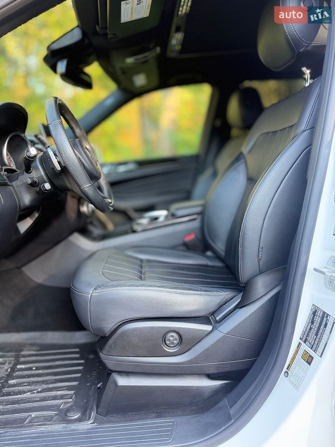 Mercedes-Benz GLS-Class 2017 VIN 4JGDF6EEXHA909078 фото оголошення 82 з 154