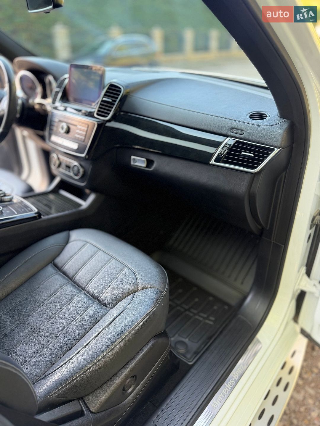 Mercedes-Benz GLS-Class 2017 VIN 4JGDF6EEXHA909078 фото оголошення 110 з 154