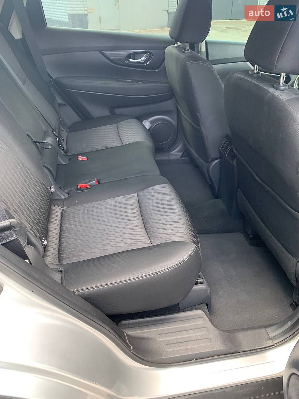 Nissan Rogue 2018 VIN KNMAT2MV5JP602950 фото оголошення 13 з 27