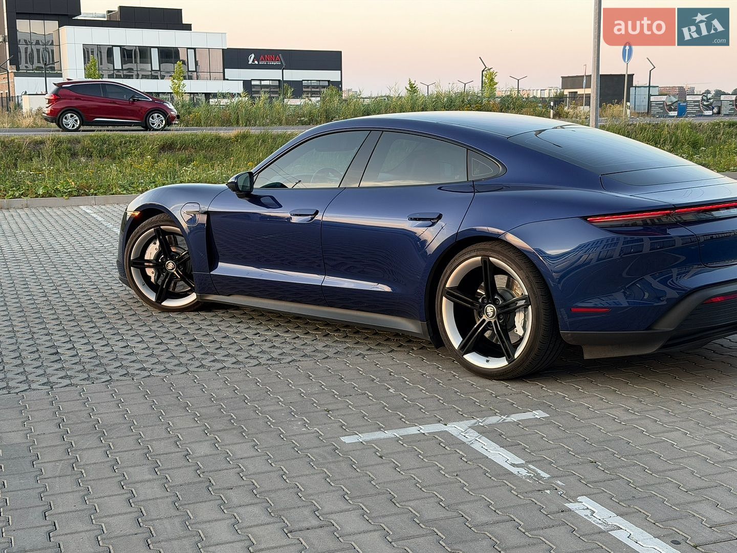 Porsche Taycan 2022 VIN WP0AB2Y17NSA44406 фото оголошення 18 з 20