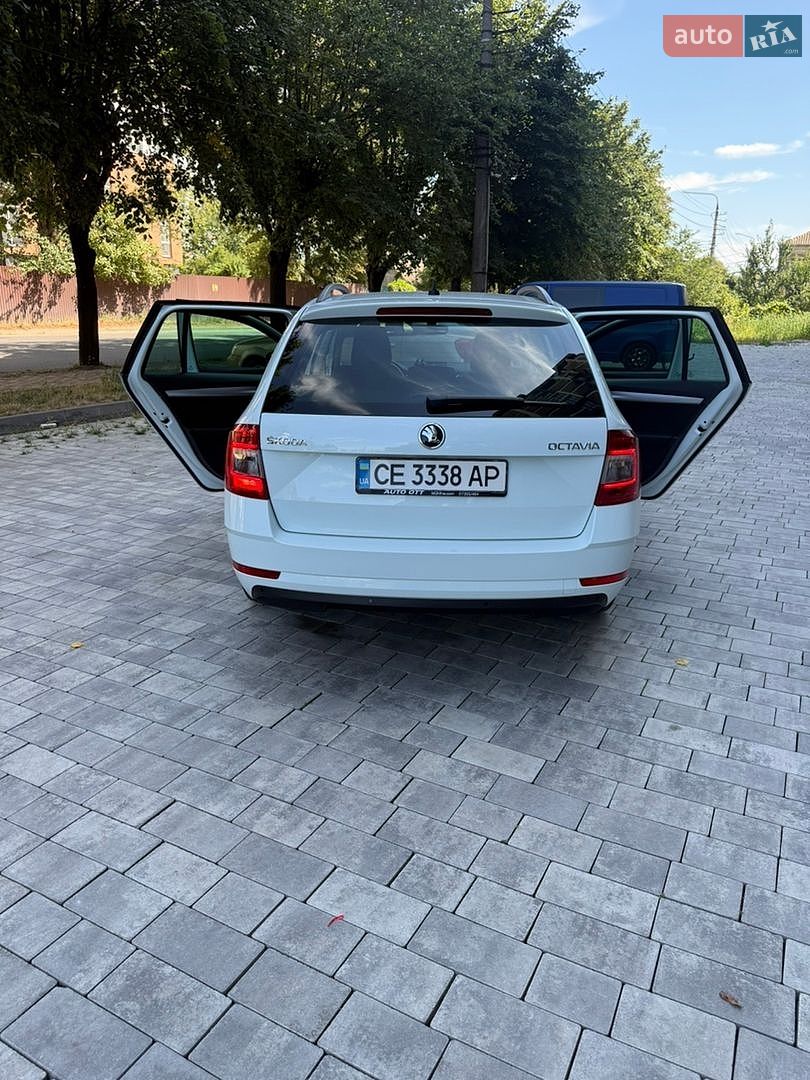 Skoda Octavia 2017 VIN TMBJG7NE8J0122328 фото оголошення 4 з 23
