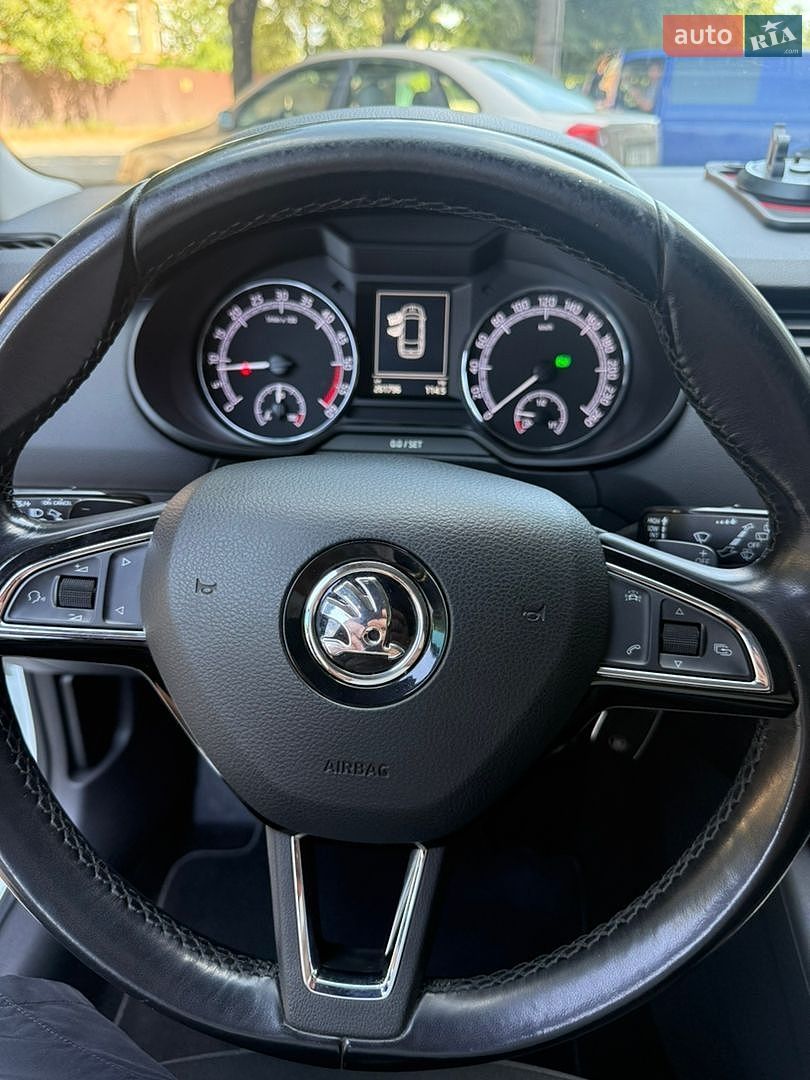 Skoda Octavia 2017 VIN TMBJG7NE8J0122328 фото оголошення 9 з 23