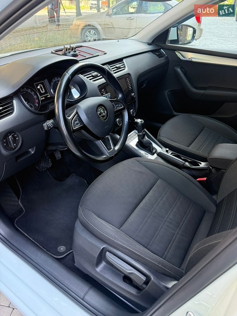 Skoda Octavia 2017 VIN TMBJG7NE8J0122328 фото оголошення 16 з 23
