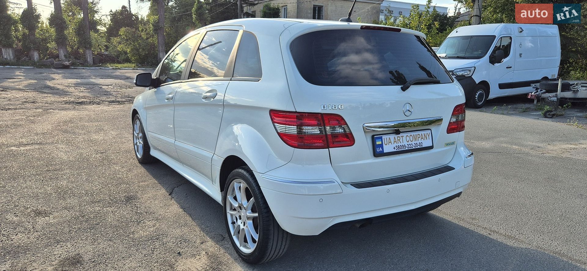 Mercedes-Benz B-Class 2011 VIN WDD2452322J724006 фото оголошення 3 з 31