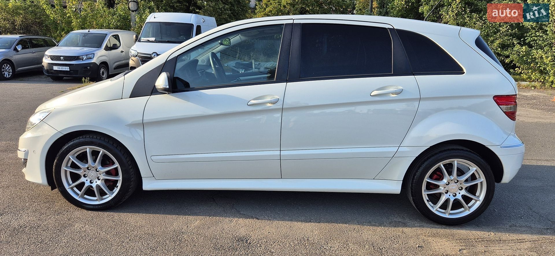 Mercedes-Benz B-Class 2011 VIN WDD2452322J724006 фото оголошення 7 з 31
