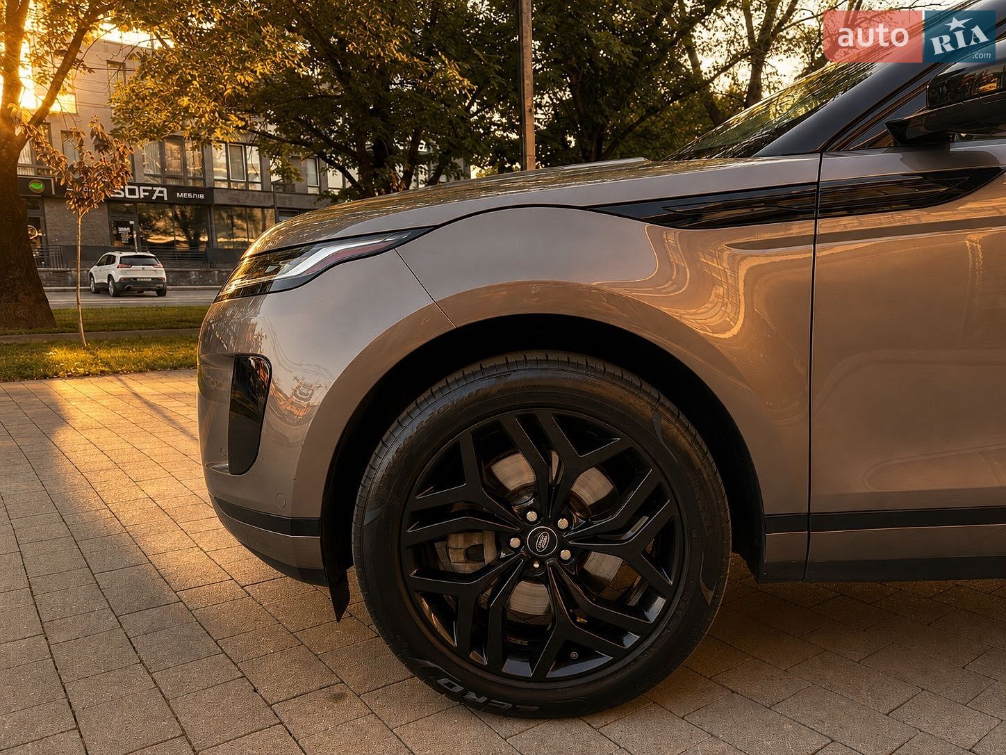 Land Rover Range Rover Evoque 2019 VIN SALZJ2FX0LH073534 фото оголошення 4 з 15
