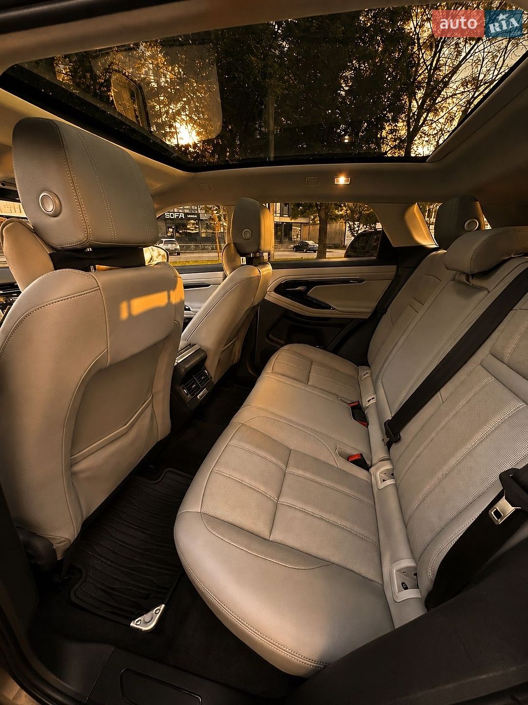 Land Rover Range Rover Evoque 2019 VIN SALZJ2FX0LH073534 фото оголошення 9 з 15