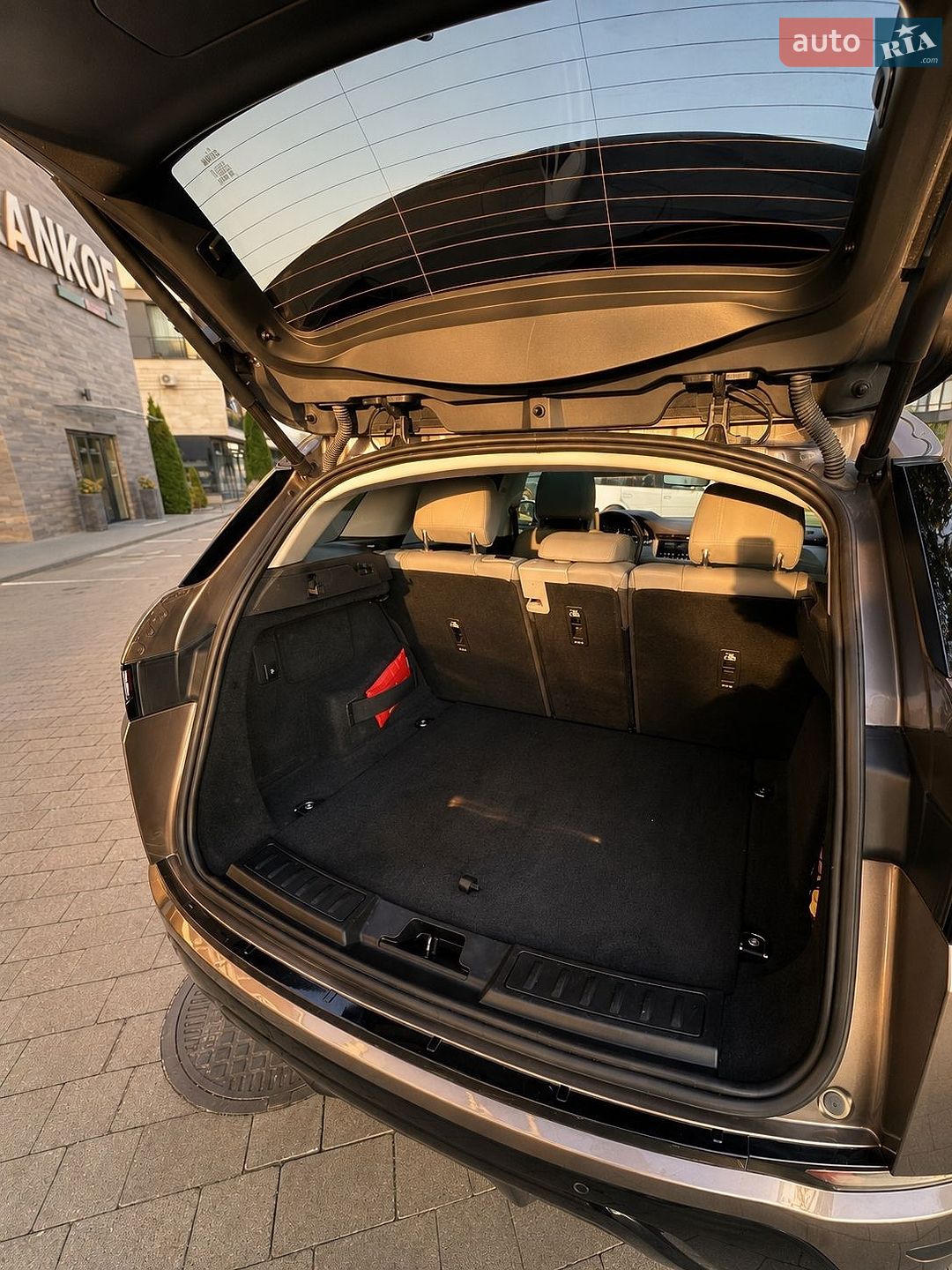 Land Rover Range Rover Evoque 2019 VIN SALZJ2FX0LH073534 фото оголошення 13 з 15