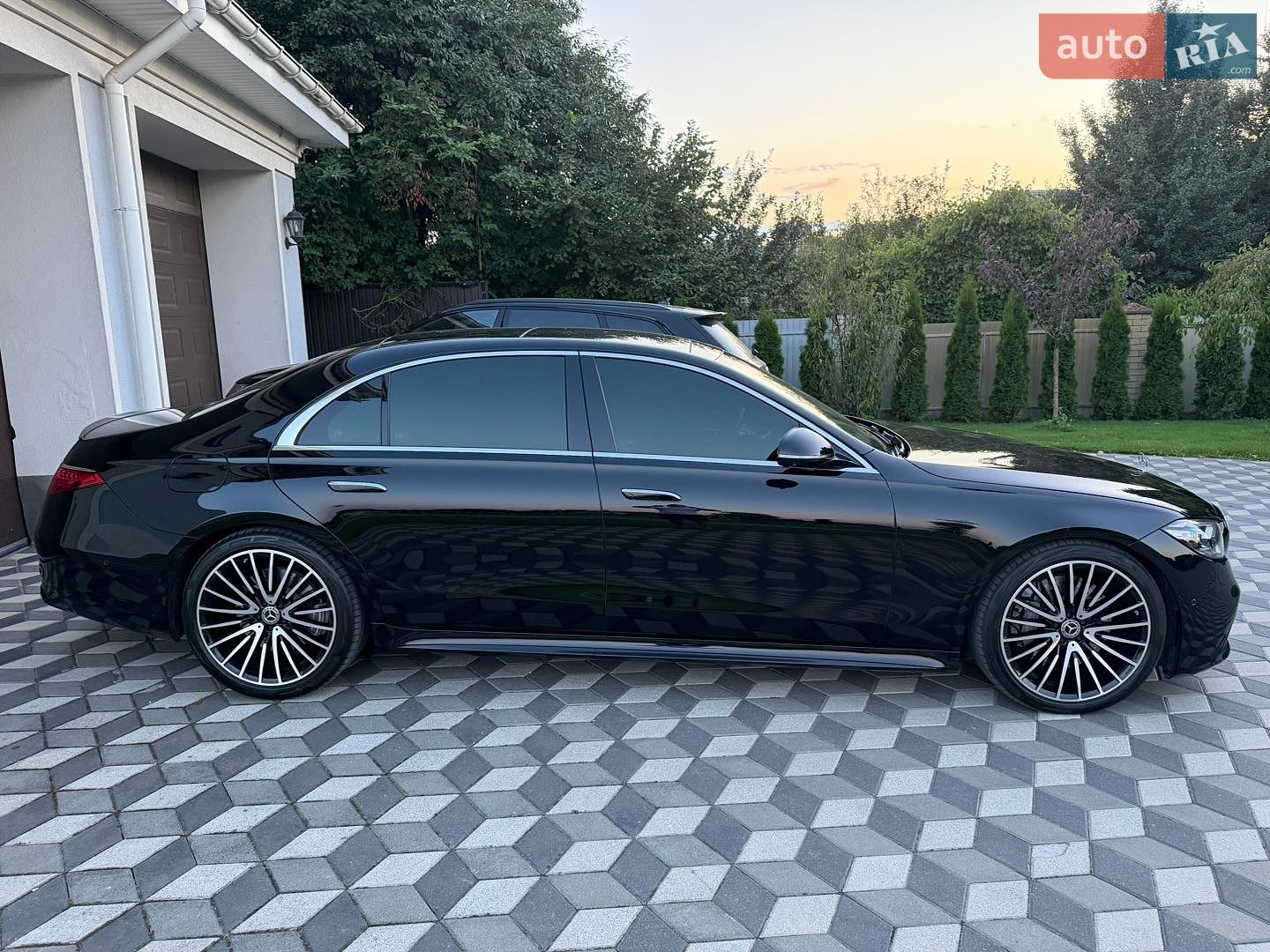 Mercedes-Benz S-Class 2022 VIN W1K6G7GB6NA125792 фото оголошення 4 з 17