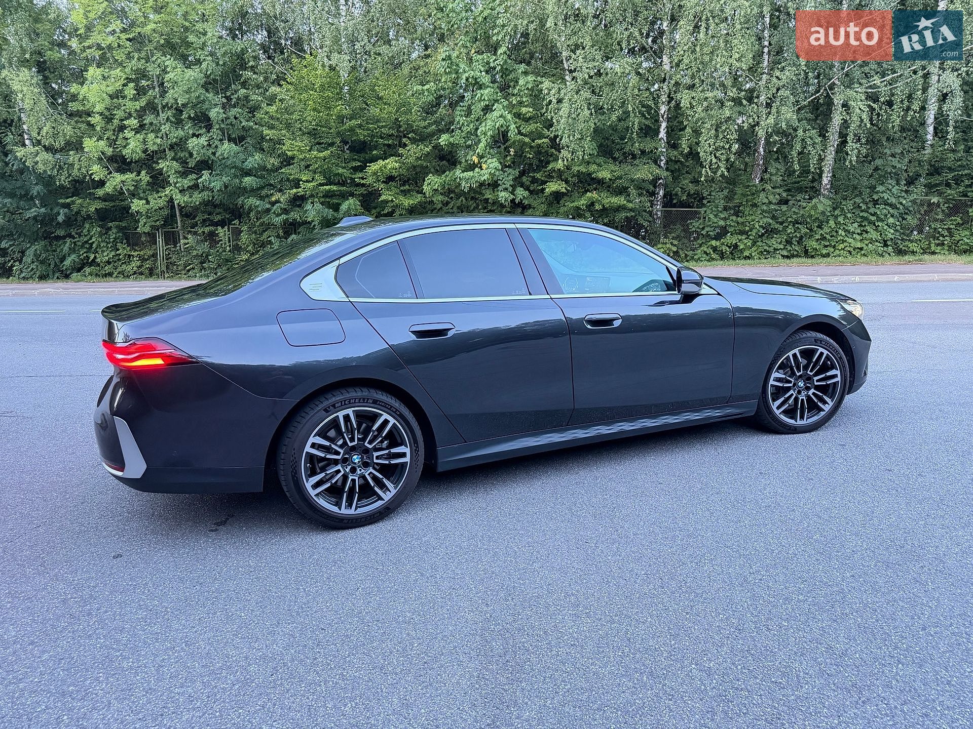 BMW 5 Series 2024 VIN WBA11FJ090CS66969 фото оголошення 7 з 35