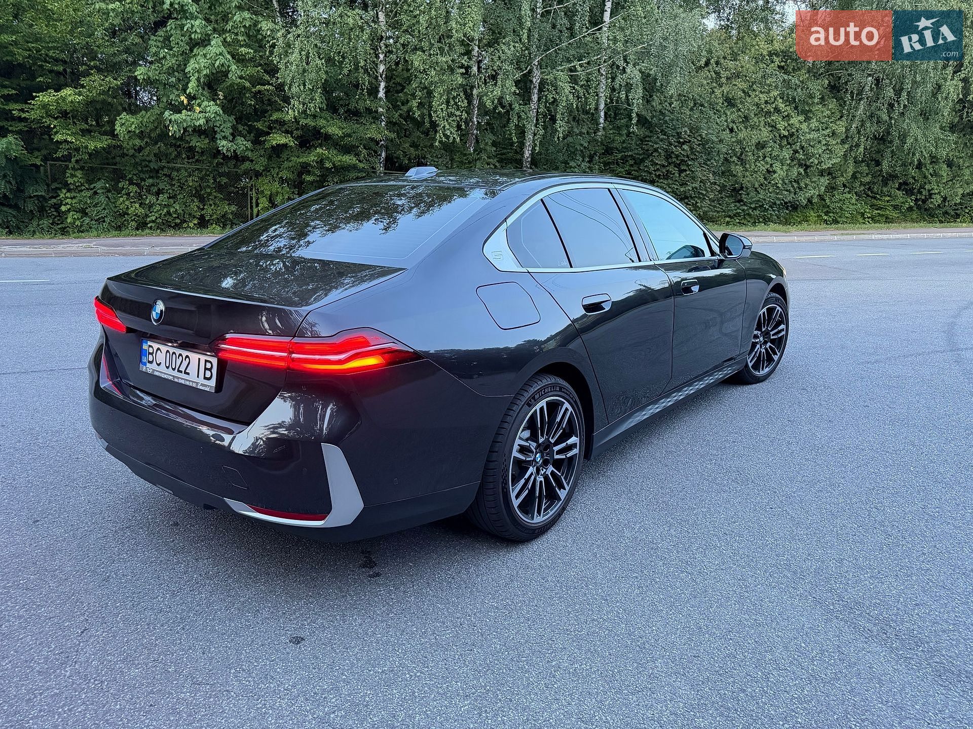 BMW 5 Series 2024 VIN WBA11FJ090CS66969 фото оголошення 8 з 35