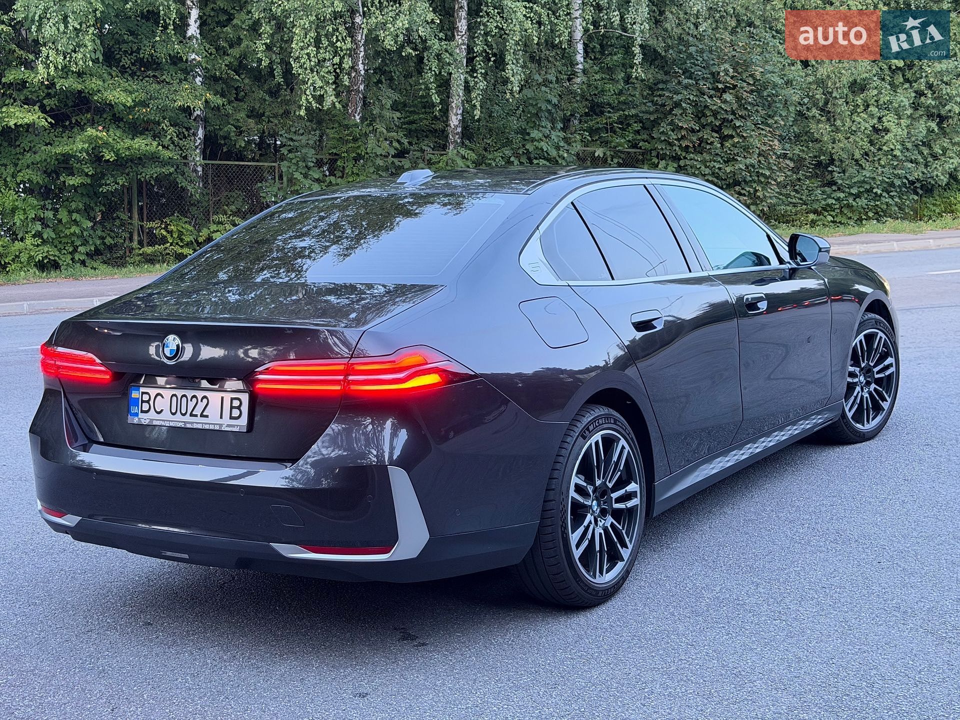 BMW 5 Series 2024 VIN WBA11FJ090CS66969 фото оголошення 11 з 35