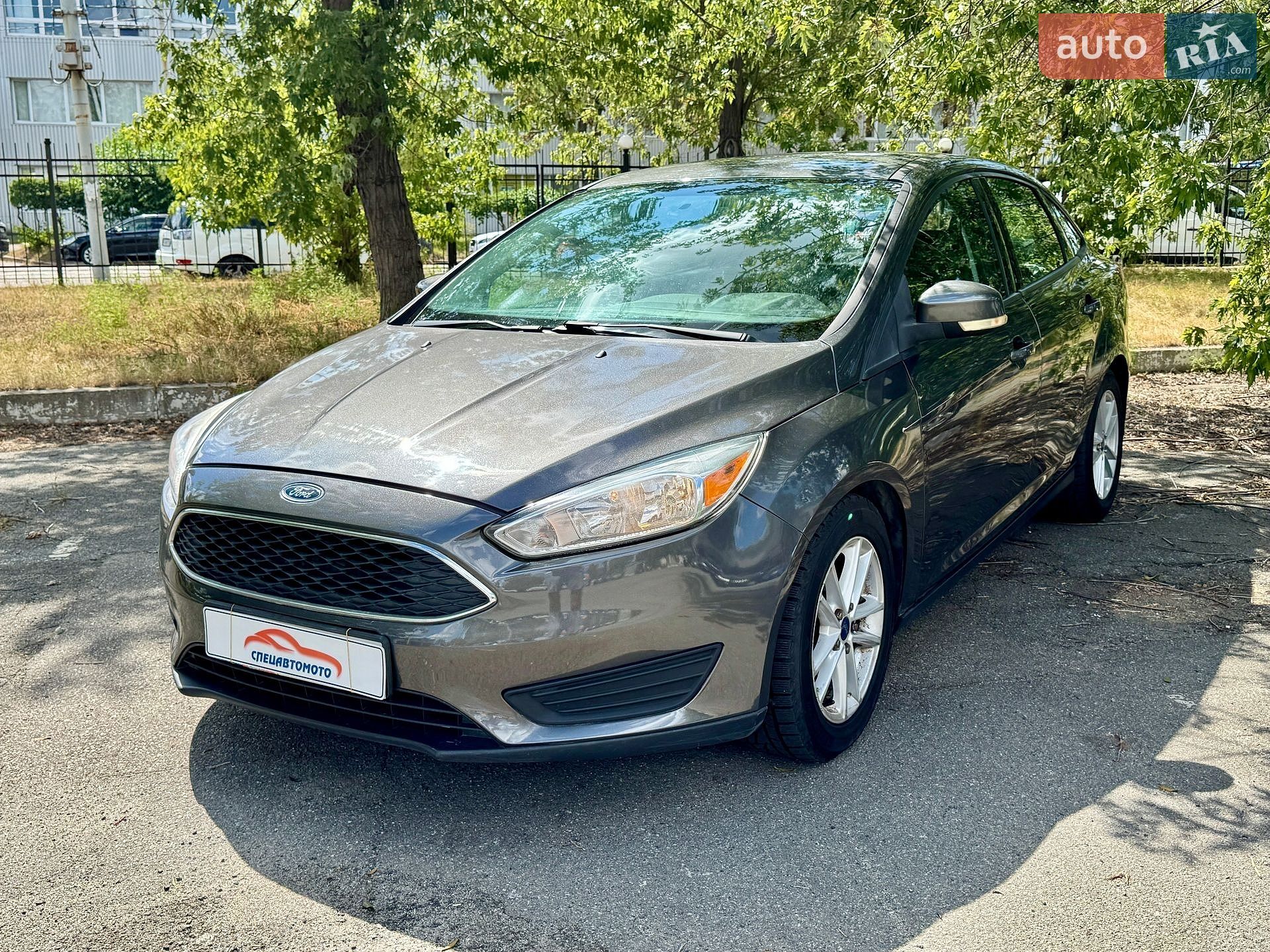 Ford Focus 2017 VIN 1FADP3F24HL300440 фото оголошення 4 з 38