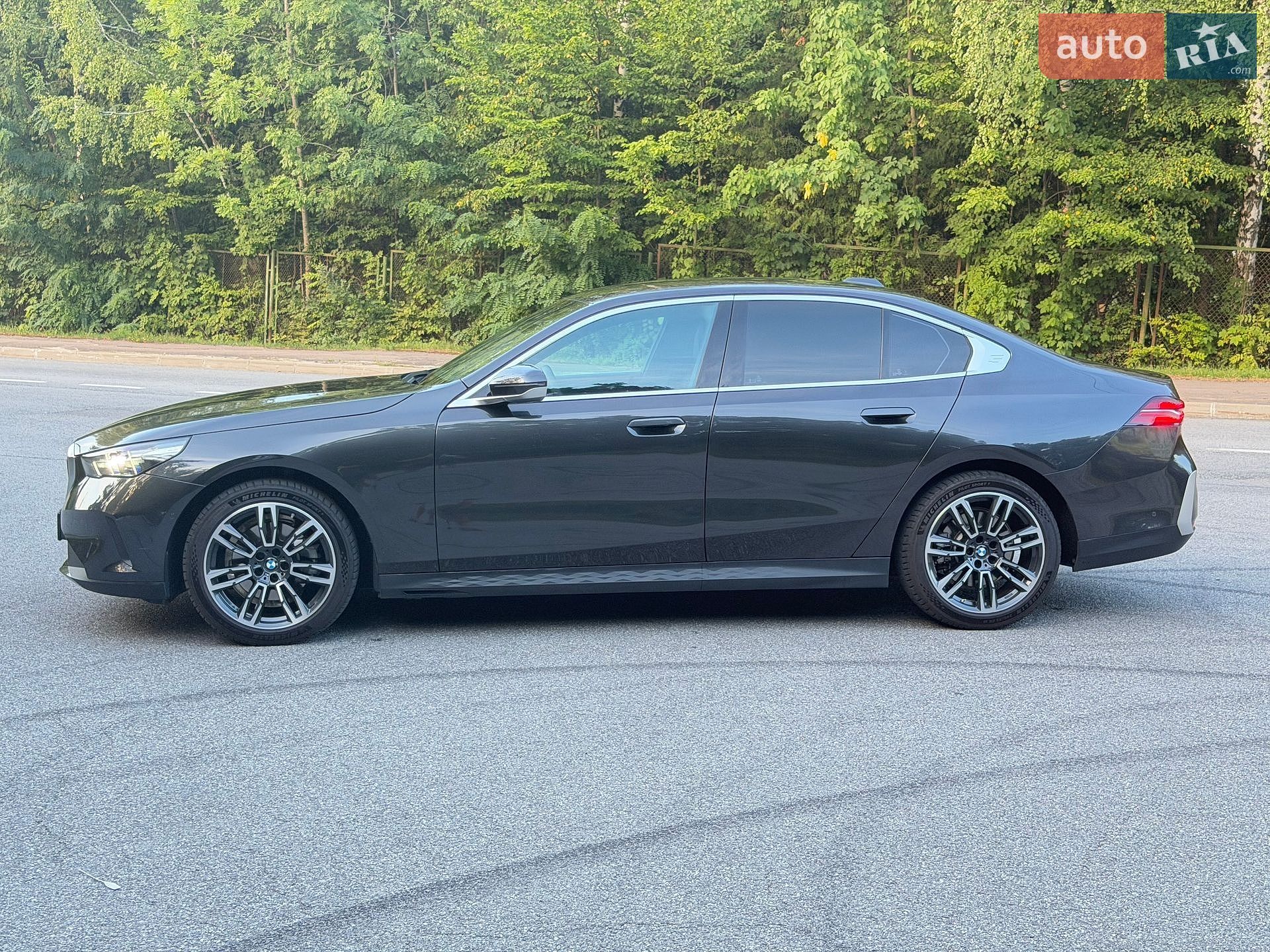 BMW 5 Series 2024 VIN WBA11FJ090CS66969 фото оголошення 17 з 35
