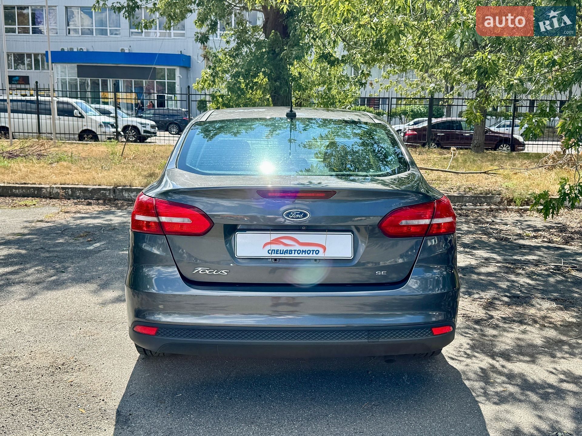 Ford Focus 2017 VIN 1FADP3F24HL300440 фото оголошення 15 з 38