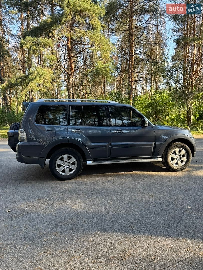 Mitsubishi Pajero 2007 VIN JMYLRV93W7J716228 фото оголошення 4 з 20
