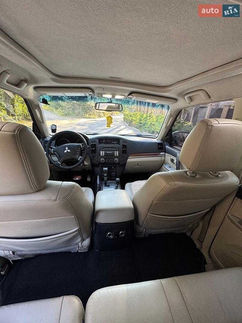Mitsubishi Pajero 2007 VIN JMYLRV93W7J716228 фото оголошення 12 з 20