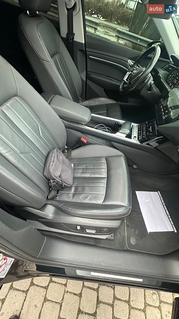 Audi e-tron 2019 VIN WAUZZZGE2LB015236 фото оголошення 20 з 28