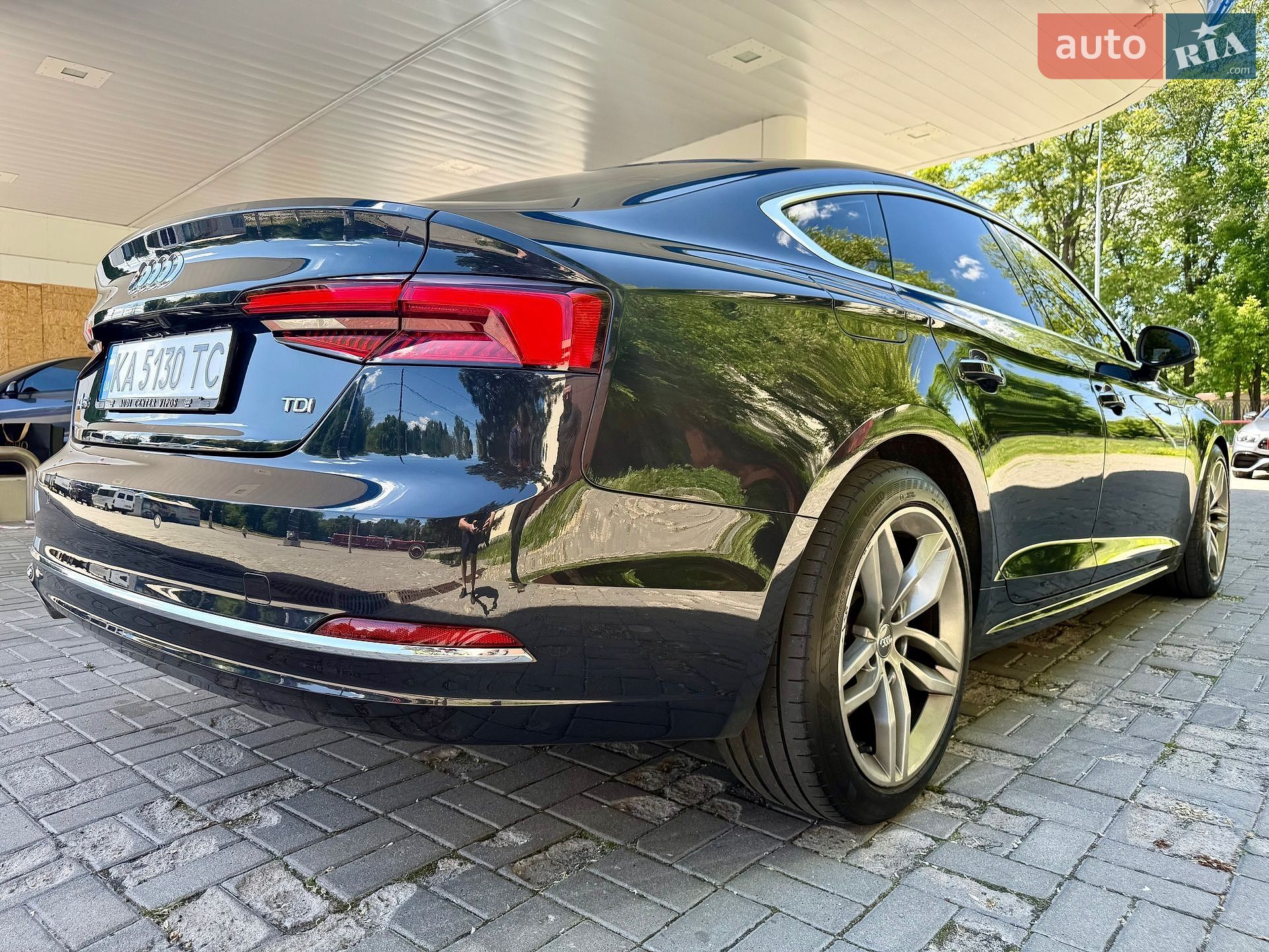 Audi A5 2017 VIN WAUZZZF53HA035929 фото оголошення 14 з 41