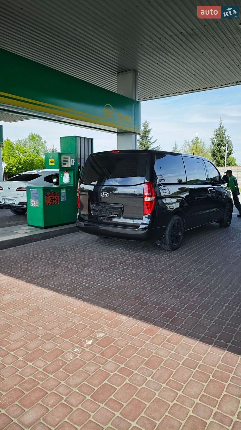 Hyundai H-1 2009 VIN KMHWH81JP9U154363 фото оголошення 5 з 21