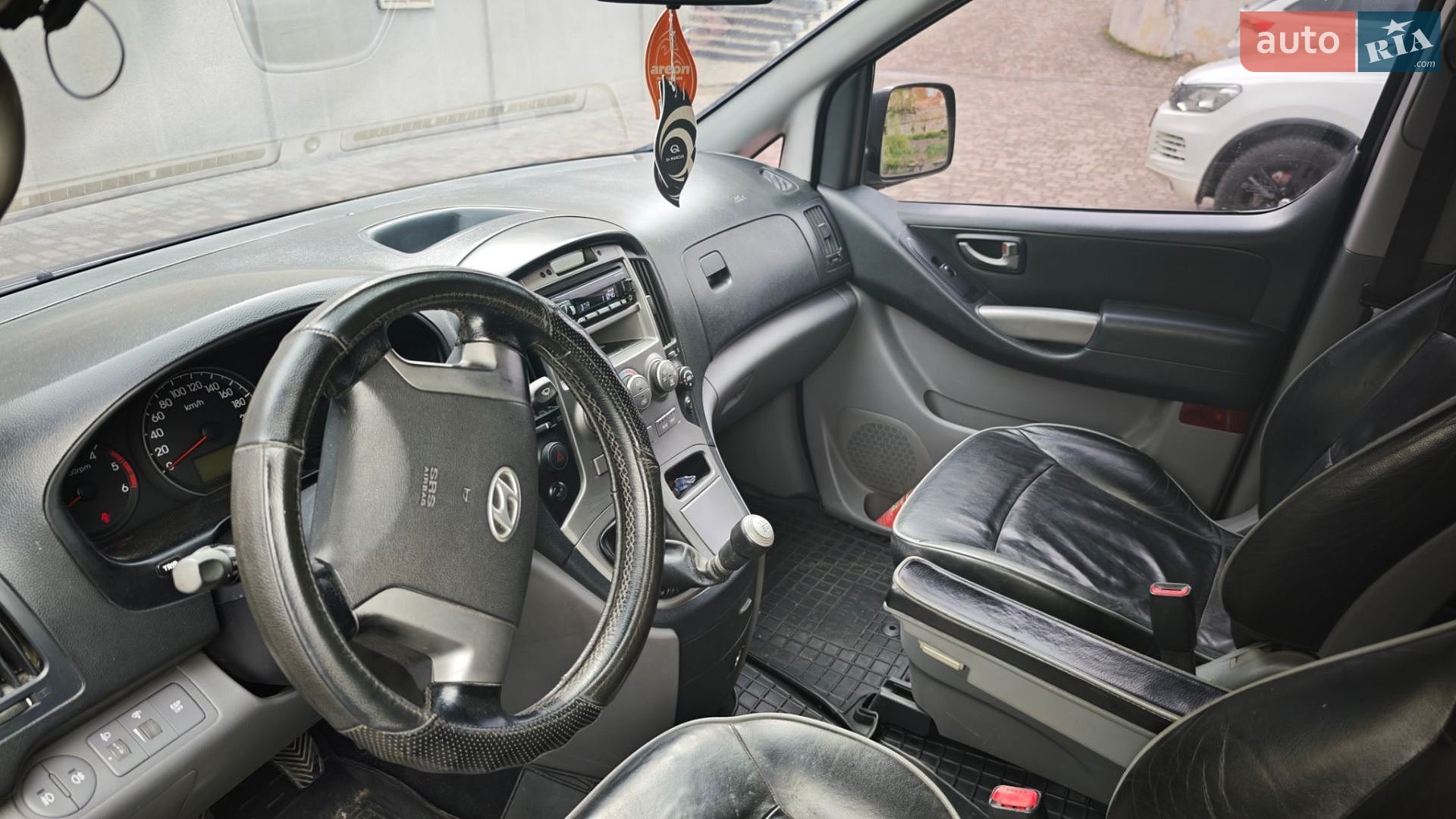 Hyundai H-1 2009 VIN KMHWH81JP9U154363 фото оголошення 20 з 21