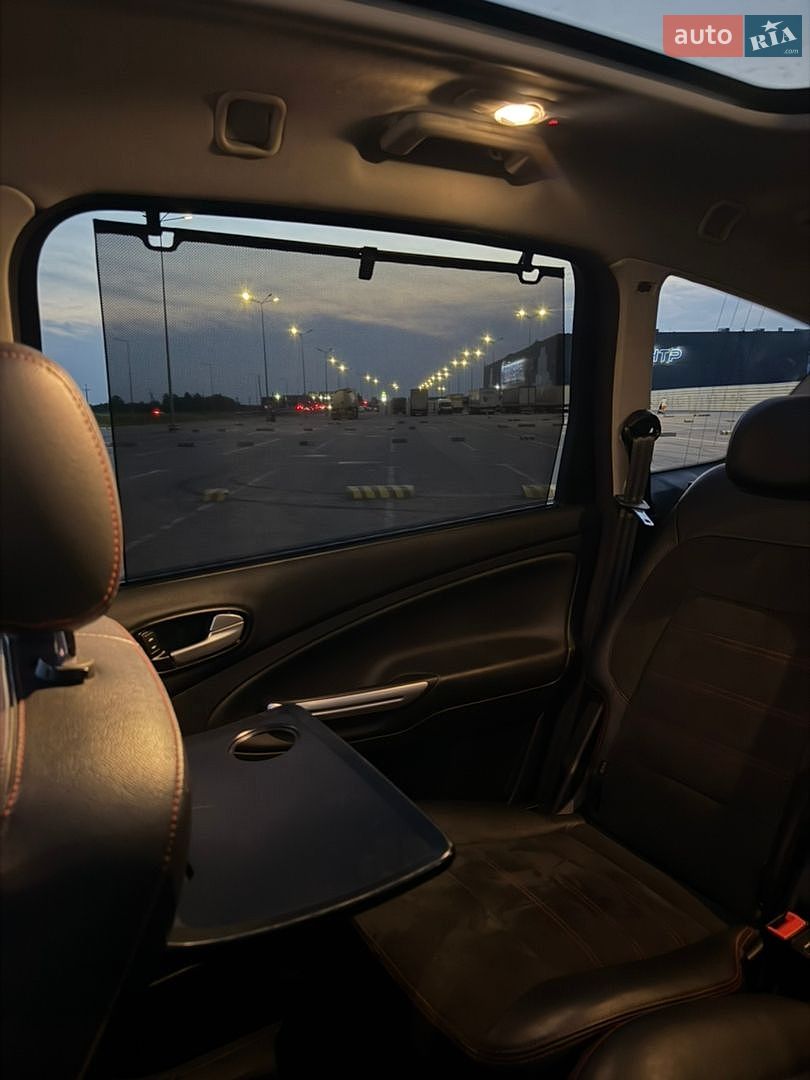 Ford S-Max 2014 VIN WF0SXXGBWSER03579 фото оголошення 40 з 50