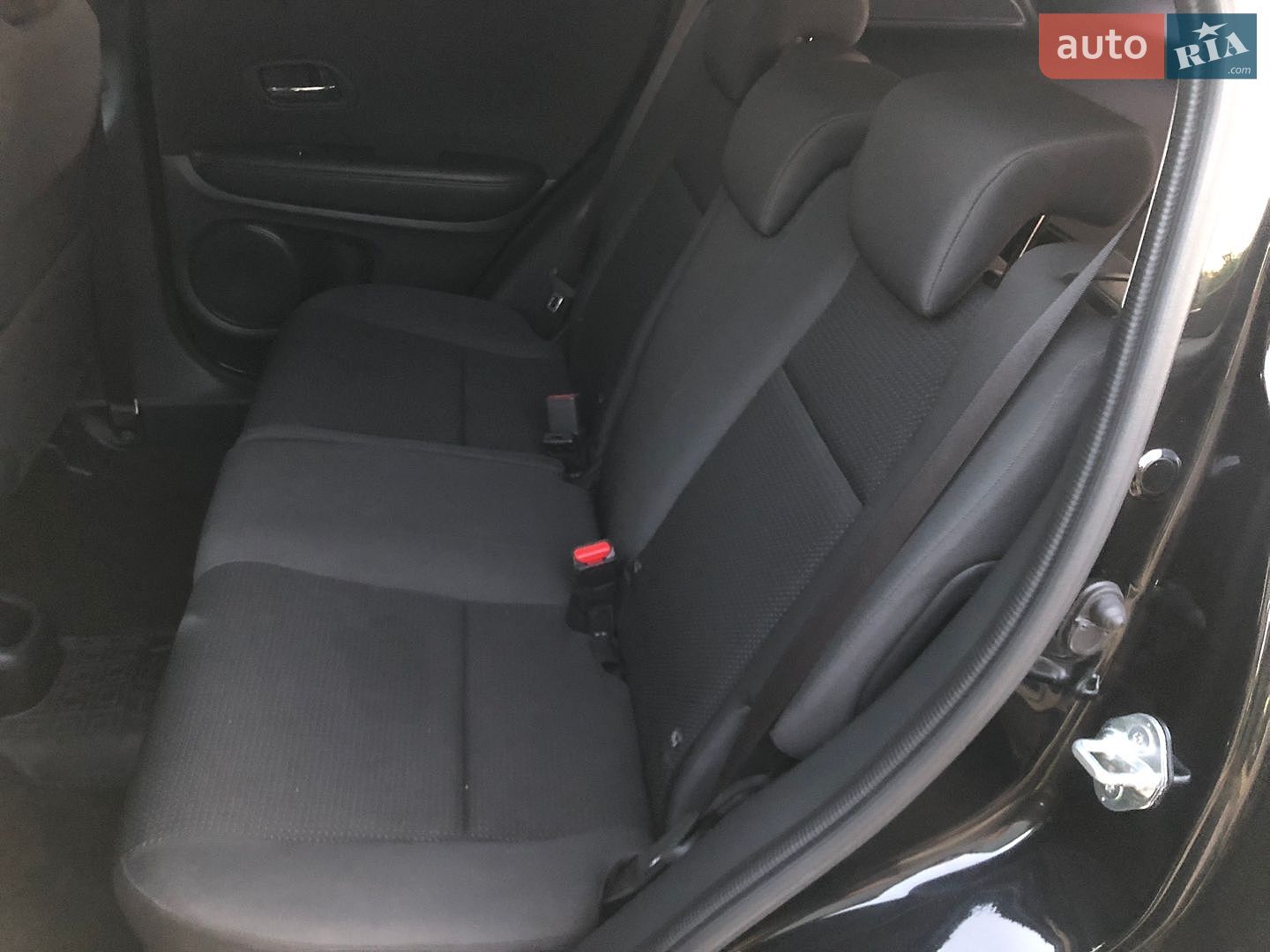 Honda HR-V 2019 VIN JHMRU1830KX214242 фото оголошення 4 з 13