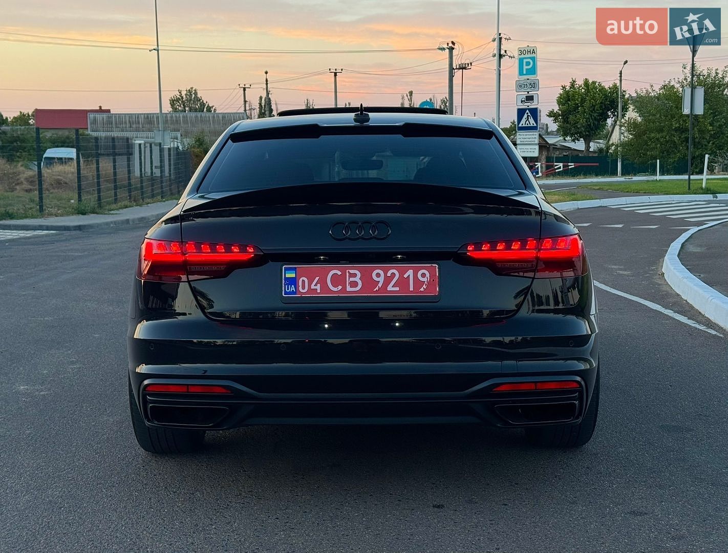 Audi A4 2020 VIN WAUFNAF41LN009452 фото оголошення 10 з 22