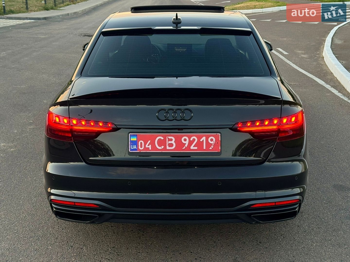 Audi A4 2020 VIN WAUFNAF41LN009452 фото оголошення 9 з 22