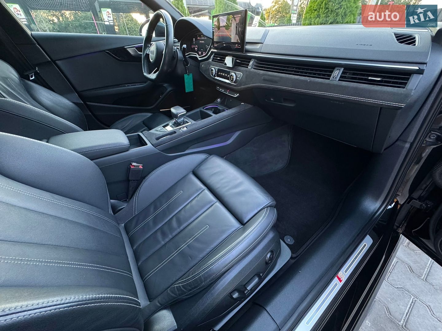 Audi A4 2020 VIN WAUFNAF41LN009452 фото оголошення 18 з 22