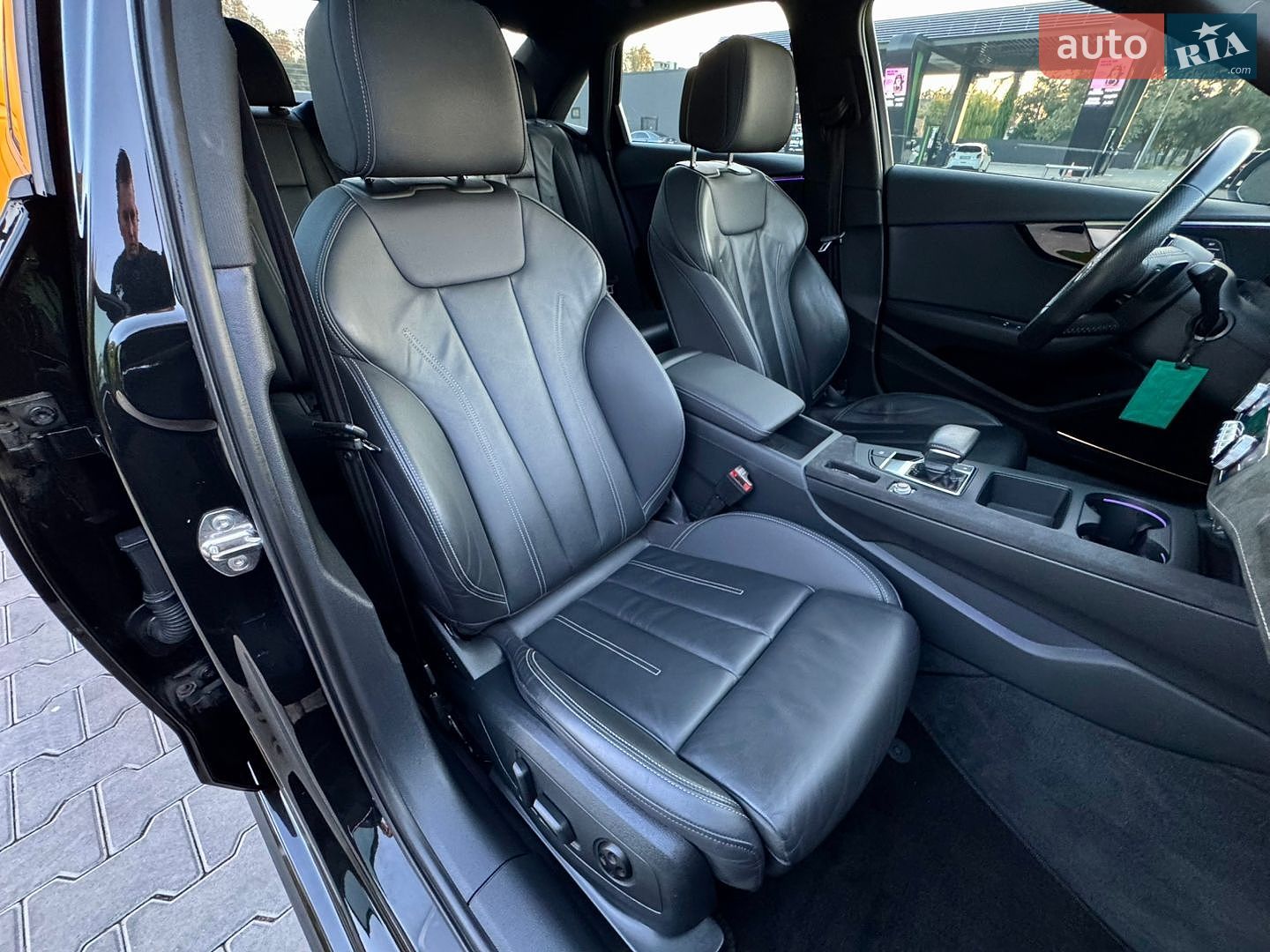 Audi A4 2020 VIN WAUFNAF41LN009452 фото оголошення 19 з 22