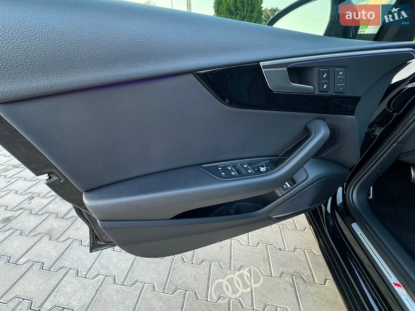 Audi A4 2020 VIN WAUFNAF41LN009452 фото оголошення 12 з 22