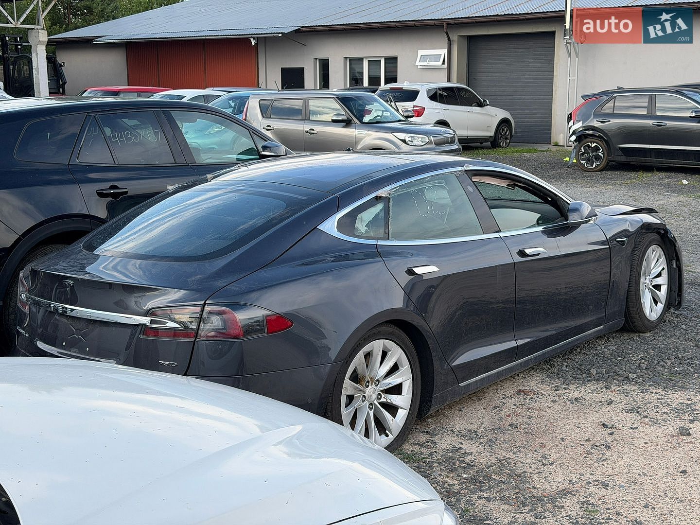 Tesla Model S 2018 VIN 5YJSA1E22JF275460 фото оголошення 5 з 6