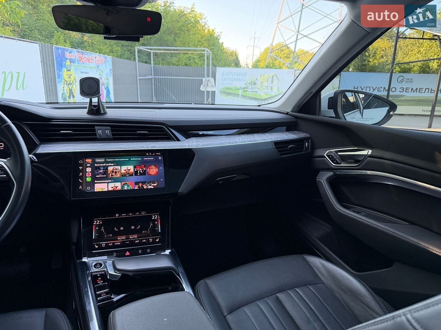 Audi e-tron 2021 VIN WA1LAAGE8MB002102 фото оголошення 10 з 25