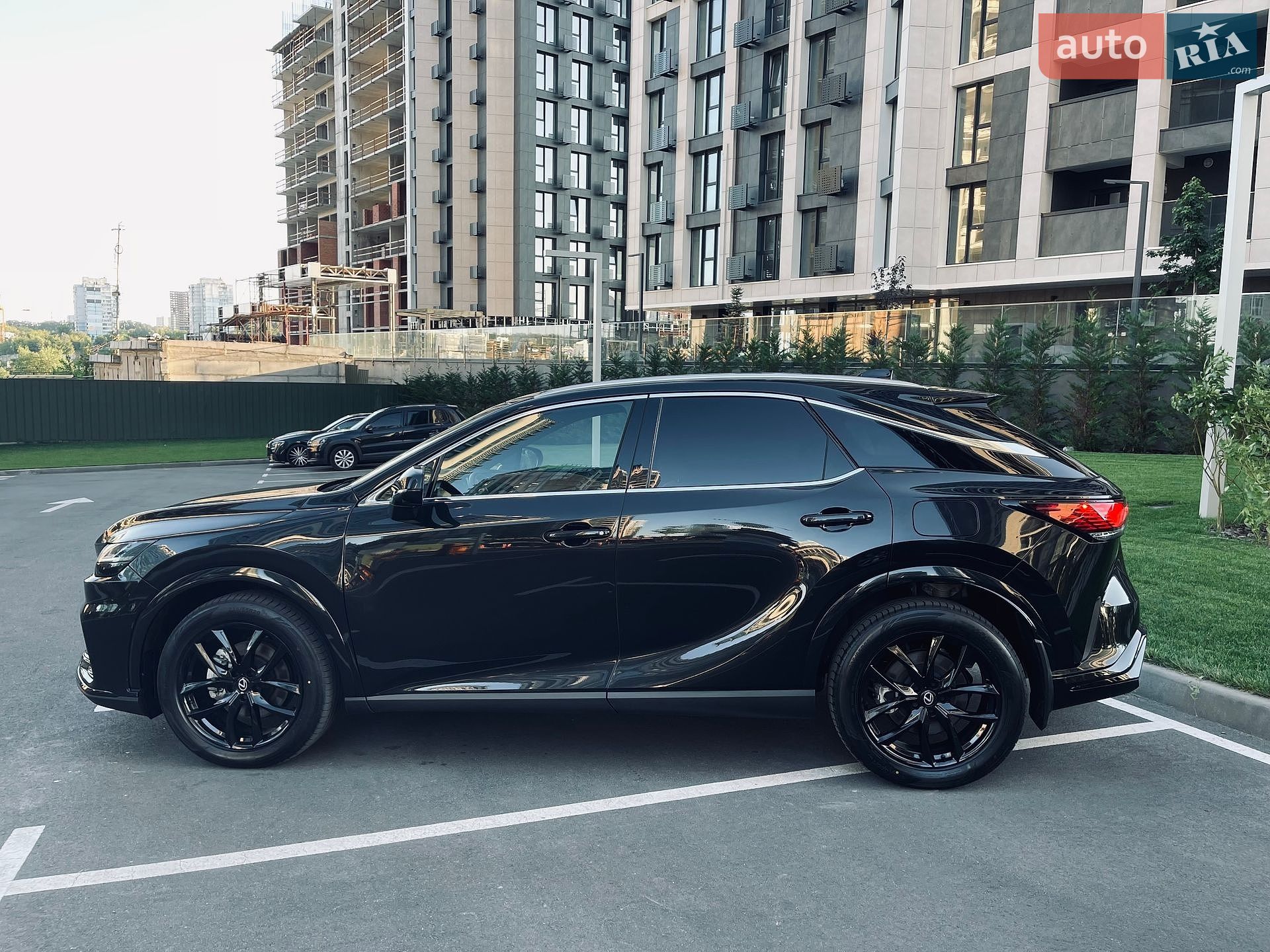 Lexus RX 2025 VIN 2T2BBMCA5SC101540 фото оголошення 7 з 35