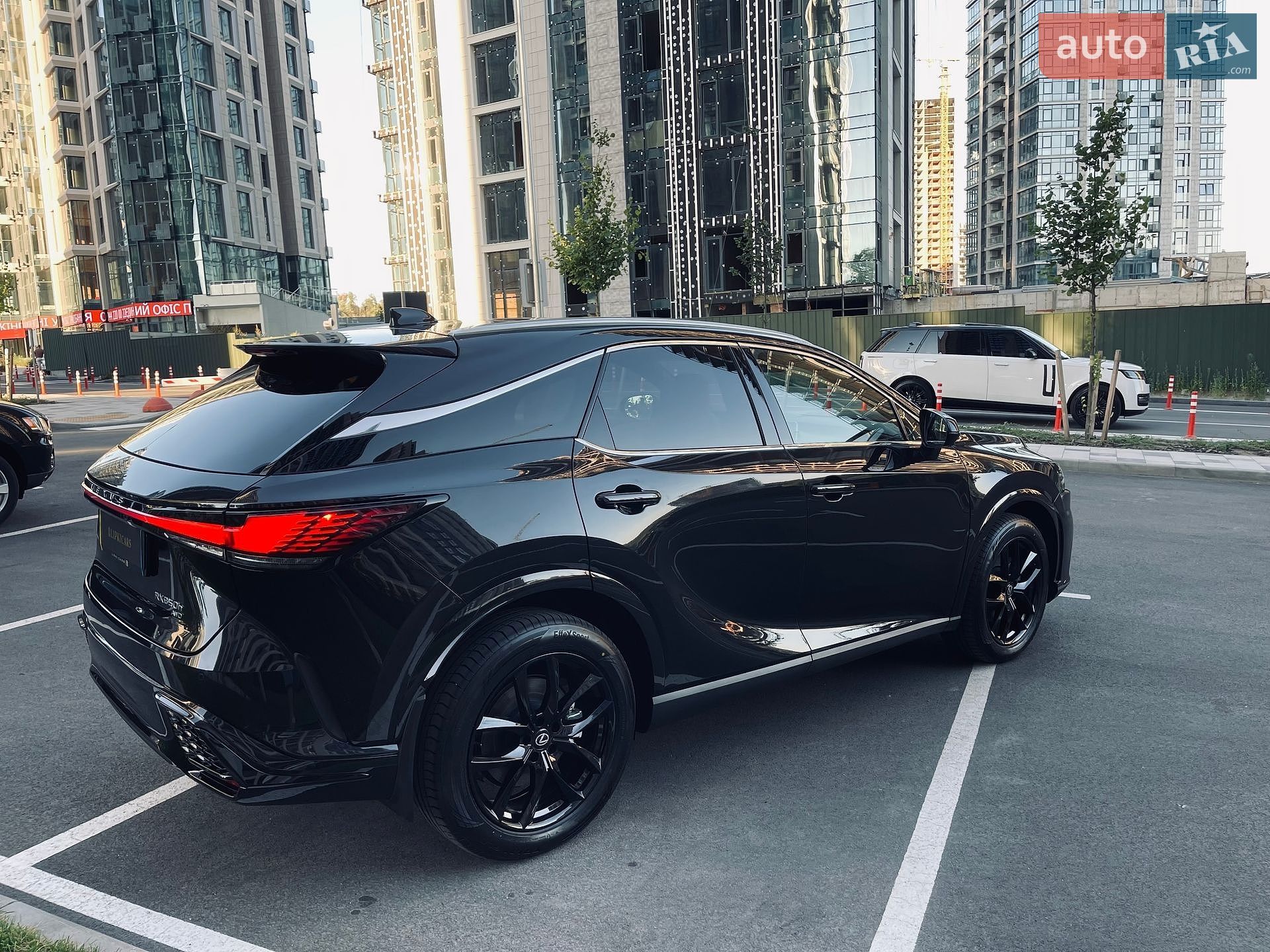Lexus RX 2025 VIN 2T2BBMCA5SC101540 фото оголошення 6 з 35
