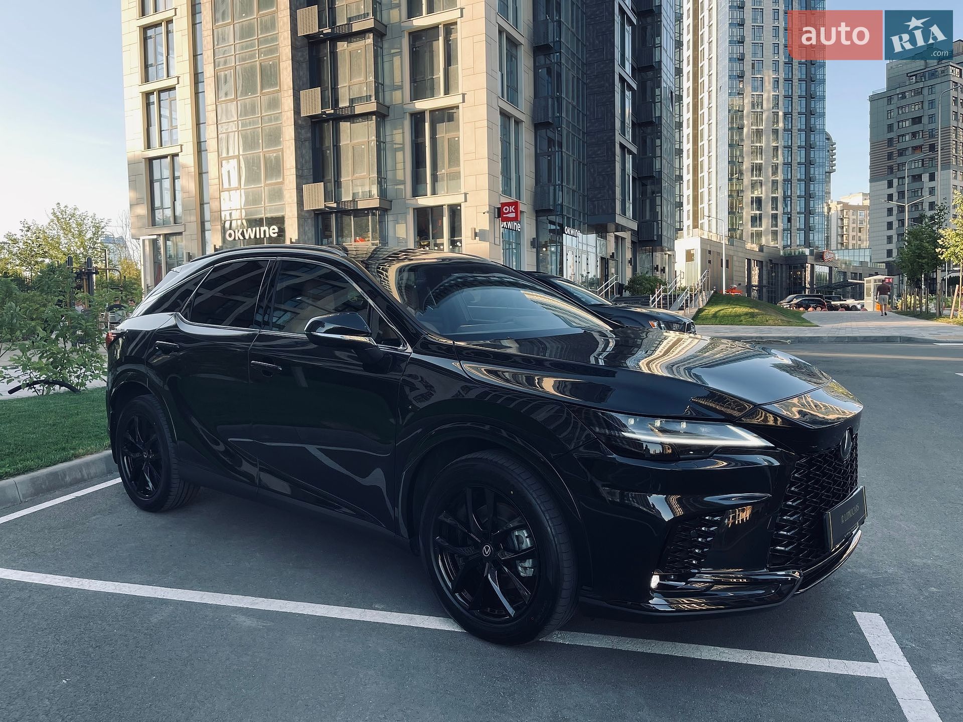 Lexus RX 2025 VIN 2T2BBMCA5SC101540 фото оголошення 3 з 35