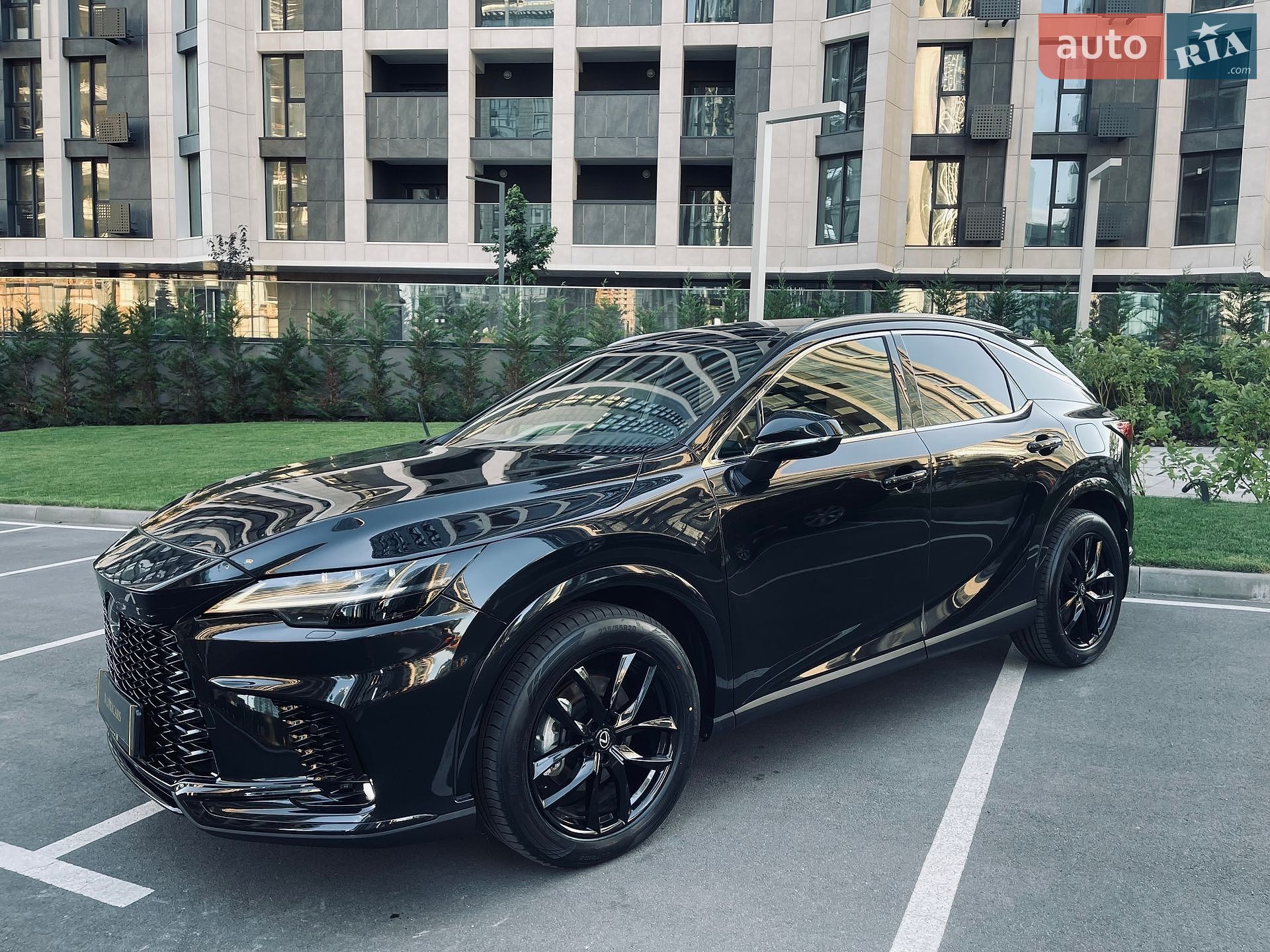 Lexus RX 2025 VIN 2T2BBMCA5SC101540 фото оголошення 9 з 35