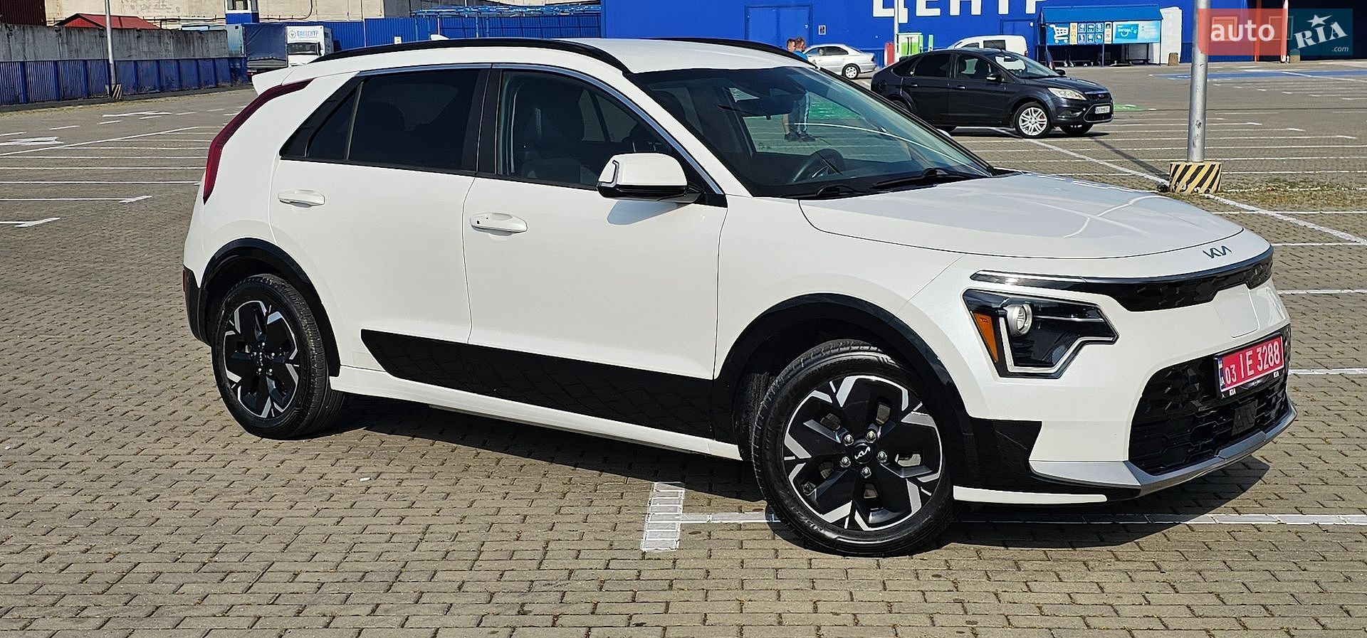 Kia Niro 2024 VIN KNDCR3L17P5045877 фото оголошення 2 з 125