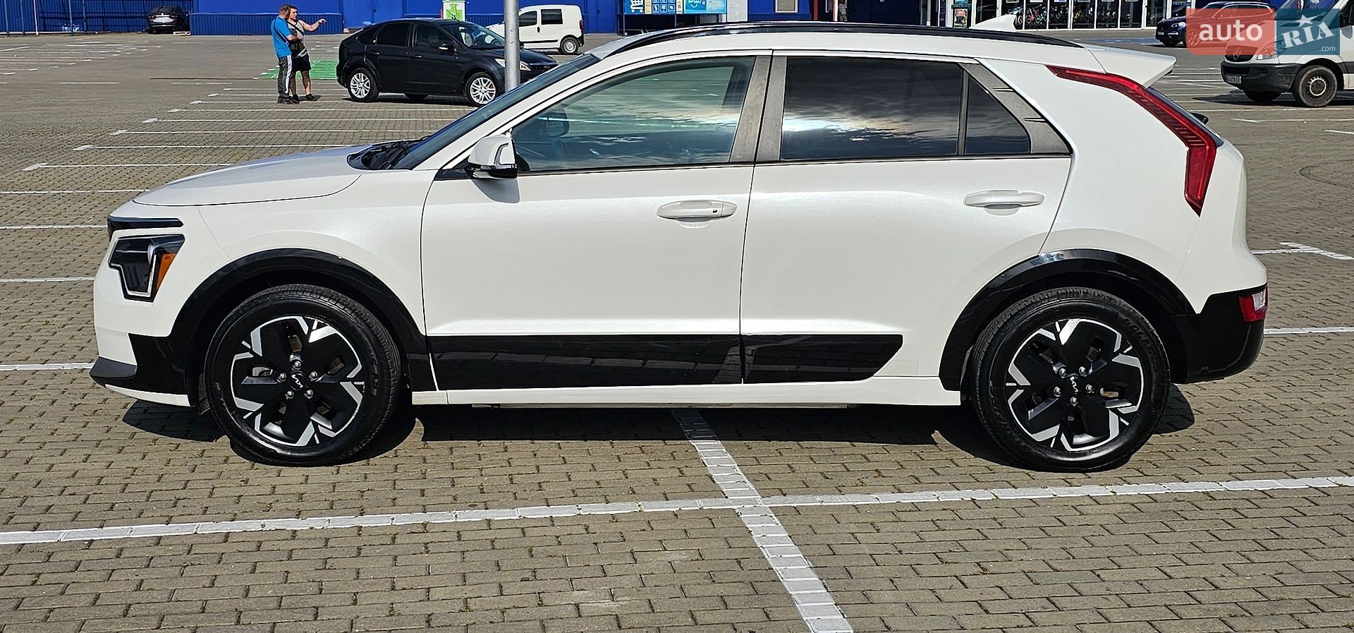 Kia Niro 2024 VIN KNDCR3L17P5045877 фото оголошення 28 з 125