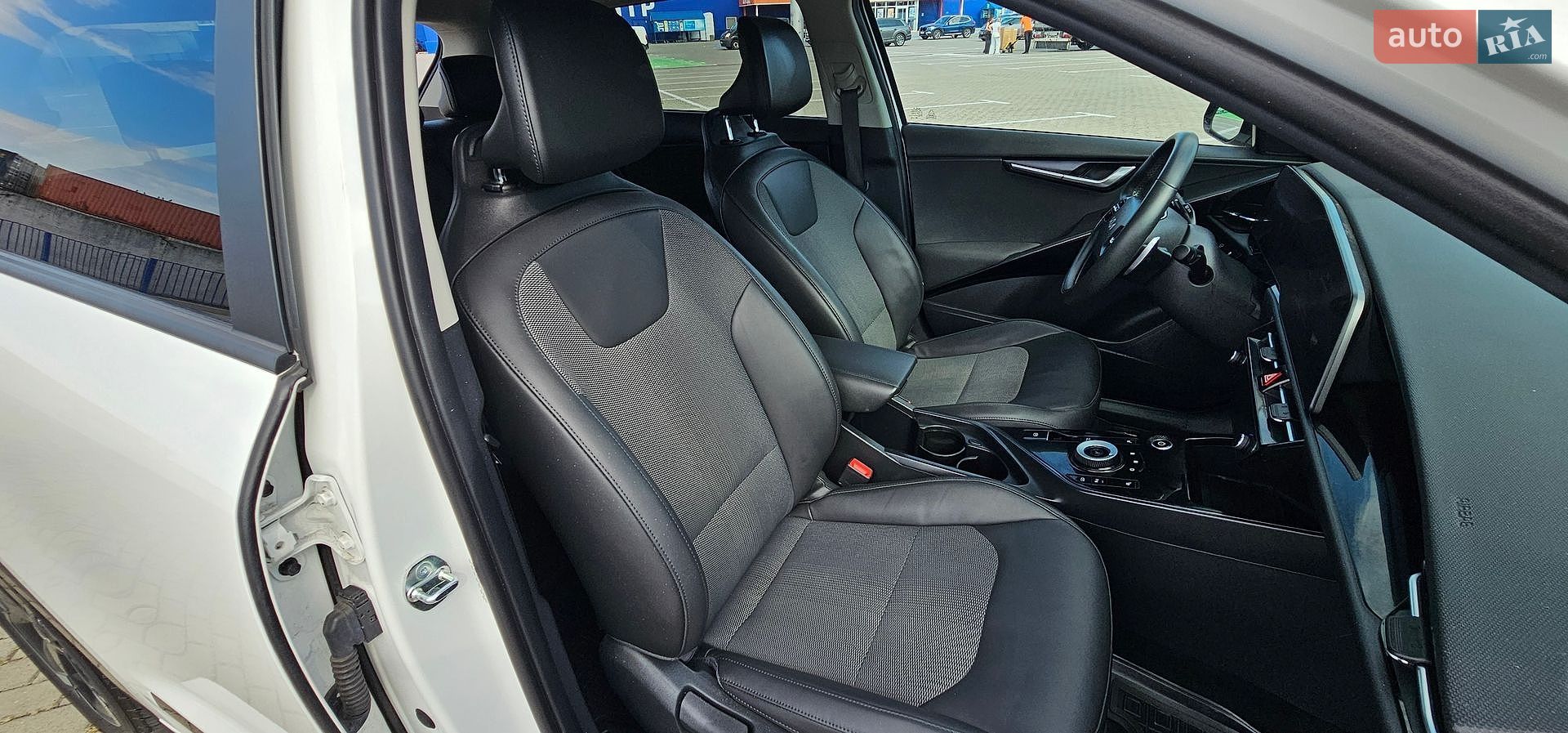 Kia Niro 2024 VIN KNDCR3L17P5045877 фото оголошення 93 з 125