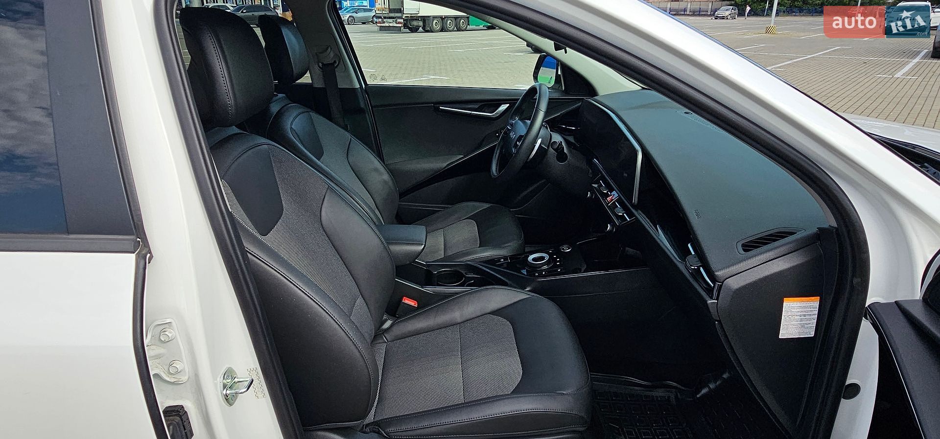 Kia Niro 2024 VIN KNDCR3L17P5045877 фото оголошення 97 з 125